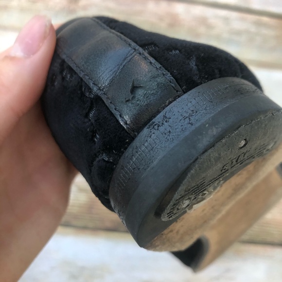 Gucci Jordaan GG Velvet Loafers - Picture 10 of 12